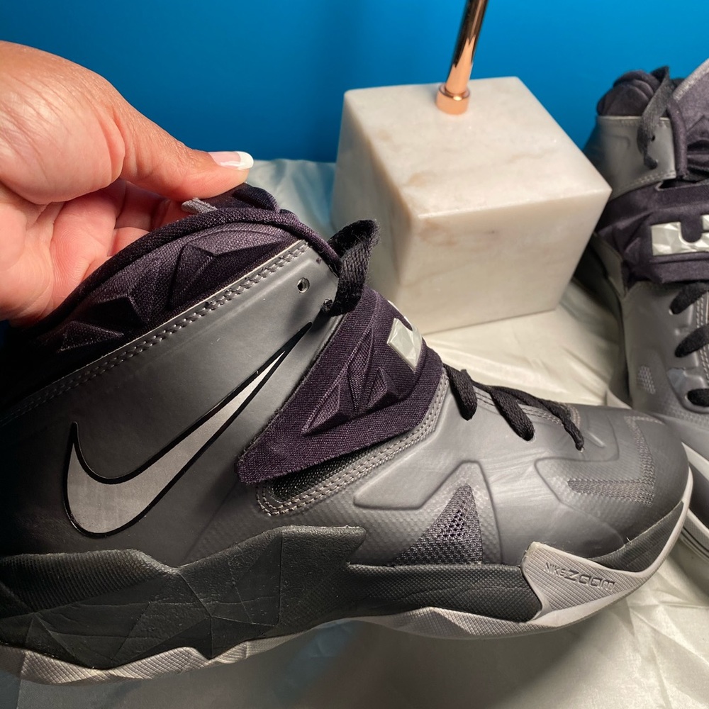 Nike Zoom Lebron James View 4